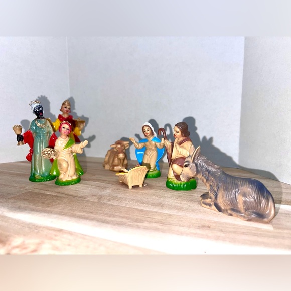 Vintage 8 Piece Plastic Nativity Made in Hong Kong Mid Century Christmas Decor - Picture 3 of 15